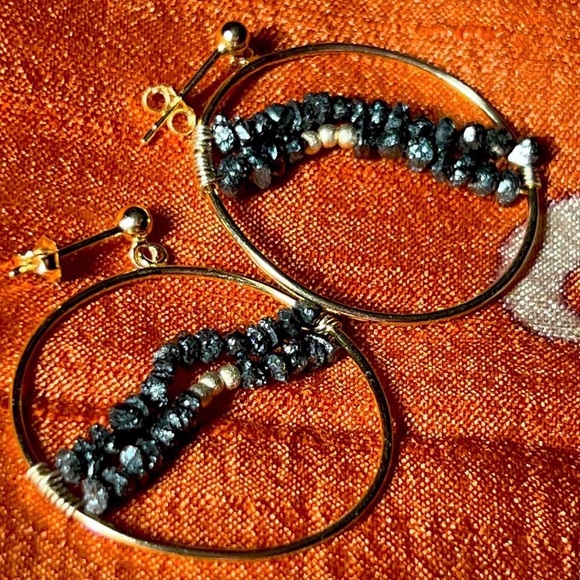 Black Raw Diamond ‘Wave’ Hoop Earrings - Picture 4 of 8